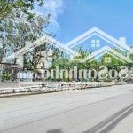 Nhà mặt phố khu dân cư nam long