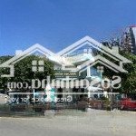 Ngộp bank! bán biệt thự hồ bơi mặt tiền ngay quốc hương, q. 2 - 8x27m, 4 tầng, hđt 70 triệu - 34 tỷ
