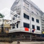 Chính chủ cho thuê nhà mới xây phố nguyễn tuân - lê văn lương dt 80m2x7t mt 6m thông sàn, để 5 ô tô