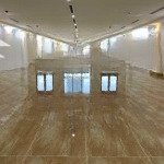 Chính chủ cho thuê nhà trong ngõ tại võ chí công dt 70m2 x 5t, mt 5m ngõ rộng 2 ô tô. giá 25 tr