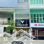 Bán gấp nhà mt lê quang định 4,1m x 20m kc hầm 7 tầng hợp đồng 100 triệu/tháng giá 24 tỷ