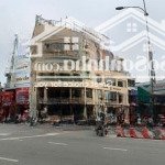 Bán căn góc 2 mt nơ trang long - bình thạnh. dt: 32x22m - 3 tầng. hđ thuê: 200tr/tháng. giá: 52 tỷ