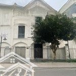 Bán bt song lập vip áp góc 150m2 sát biển hồ vin ocp1 gia lâm. lh 0838887986 (zalo)