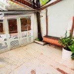 Sát mặt tiền 1 sẹc huỳnh văn bánh - đặng văn ngữ
+ nhà diện tích (4 x 19)m; 4 tầng btct.