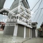 Bán nhà 33m2 giá 4tỷ200 gần trường học , chợ , tiện ích an ninh tốt , cho thuê tốt , sổ đỏ chuẩn