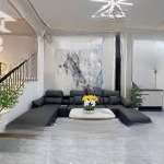 Bán nhà ngọc hồi. tiện ích xung quanh hấp dẫn , an ninh khu vực rất tốt, dân trí cao,ngõ oto tránh