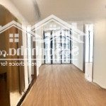 Bán cc eco green sài gòn, nguyễn văn linh, tân thuận tây, q7, 2,8 tỷ, 71m2, view đẹp