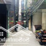 Cầu giấy- nhà dân xây- cách ô tô 10m- kinh doanh- 10 phòng khép kín- dòng tiền 50tr/tháng- dt 48m2