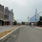 Lô góc 2 mặt tiền - kinh doanh mọi mặt hàng.
diện tích 55.9m2 lh 0989458634