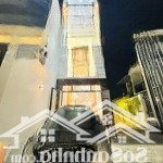 Căn góc 4 tầng, hai mặt tiền cách chợ hiệp bình 30m, hiệp bình chánh thủ đức