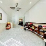 Chủ mới gửi bán kín- khuông việt - 3 tầng - 4 x 18,5m - xe hơi tới cửa- kẹt tiền cần bán gấp