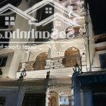Biệt thự 8x19m 5 tầng có thang máy hẻm xe hơi sát quận 11