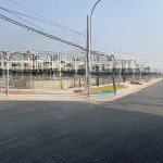 Gia đình cần tiền bán gấp mảnh đất dt: 70m2. mt: 4,5m. cd: 18m