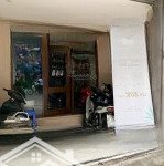 Cho thuê nhà mặt phố mai hắc đế 110m, 2 khối riêng biệt, mặt tiền 4m, sẵn mô hình nhà hàng chay