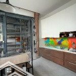Giảm 4 tỷ. cần bán nhà mặt tiền đường số quốc hương, p thảo điền quận 2. kc: 3 tầng, giá: 18 tỷ