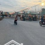Bán lô đất 125 m2 nằm đối diện trung tâm thương mại chợ tân đức
