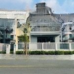 Giá sốc biệt thự 331m2 có bể bơi riêng - cạnh hành chính công tp - giá chỉ 49tr/m2 ( cả đất + xây )