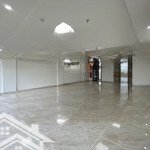 Cho thuê nhà mp võ chí công mới 60m2 x 7 tầng thông sàn thang máy mt 5m thiết kế hiện đại 37tr/th