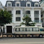 Cho thuê nhà riêng tại nguyễn xiển, 35 triệu, 210m2, 4 tầng, mặt tiền 10m