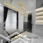 Phòng ngủ ban công full nội thất cao cấp ngay gần cv hoàng văn thụ