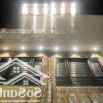 Bán nhanh nhà đẹp ngõ to, lô góc hai mặt tiền - gara ot - kd - thang máy nguyễn văn cừ