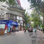 Bán nhà mặt phố quận tây hồ, không quy hoạch, 3 mặt thoáng. dt: 75m2 x mặt tiền 5.3m giá 24,5 tỷ