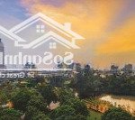 Rất cần tiền bán căn hộ penhouse khu cảnh đồi dt 206m kèm ô đậu xe hơi giá 13,4 tỷ lh 0916 769 639.