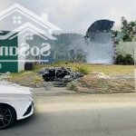 100m2 đông nam sát sông cồ cò cách biển 900m