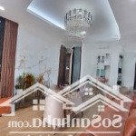 Chính chủ bán căn a10 3pn2wc/95m giá cực rẻ,sẵn sổ đỏ,full đồ đẹp,tầng cao view thoáng 0888989380