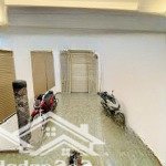 Bán nhà mặt phân lô, mặt ngõ ôtô tránh, lô góc, kinh doanh, phố lạc long quân, dt 65m2 x 6t mt 4,5m