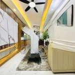 Bán nhà trường chinh, đống đa, ngõ thoáng, nhà đẹp tặng full nội thất, dt 30m2, giá nhỉnh 6 tỷ