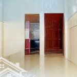 Chính chủ cần bán gấp căn nhà 1 lầu mới gần ngay chợ tân hương 2.8 tỷ