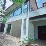 Cho thuê nhà riêng 2 tầng tại khu biệt thự bình an riverside, quận 2. giá:60 triệu,diện tích: 500m2