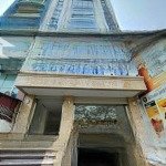 Cho thuê tòa văn phòng 9 tầng xây mới mặt phố nguyễn khang. dt 165m2. mt 9,5m. giá 300tr/tháng