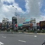 Bán building 7 tầng mặt tiền lê văn việt 7x30=200m2, 830m2 sàn hoàn công đủ. giá 40 tỷ