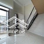 Phòng có gác cao, toà nhà có thang máy, bảo vệ, ngay công viên gia định, sân bay tân sơn nhất