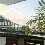 Bán biệt thự lớn ngay hồ sinh thái, nhà đẹp bán = giá đất nhà sh + có tm giá: 46 tỷ lh: 0931353298