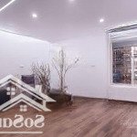 Nhà đẹp gần đường ô tô kim hoa, đống đa 27m, 6 tầng, mt 4m, giá 5.93 tỷ.