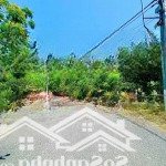 Hàng hiếm tđc đất lành đường 13m 78.6m2 giá 2 tỷ 450
------
diện tích : 78.6m2 ngang 4.84m