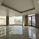 Cho thuê văn phòng vạn phúc 50 m2 lô góc giá 6,5tr, view 2 mặt kính