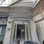 Nhà đẹp cách mt chỉ 30m, hẻm 2,5m, đường lạc long quân, chủ gửi 3 tỷ 8 thương lượng. lh 0906435138