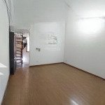 Bán nhà trần khát chân 28m2*3t, giá 4 tỷ, tầm tiền hiếm bay nhanh