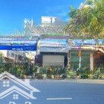 Bán nhà mặt tiền đường lạc long quân, dt 6mx23m, 4 tầng giá 22 tỷ còn tl