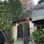 Bán nhà giá rẻ trệt lầu vị trí trung tâm ngay ttyt dĩ an, giá 3.250
