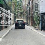 Võ chí công 50m / 4 tầng / mt 4.5m
giá : 10tỷ
2 mặt ngõ ô tô trước sau - nhà đẹp full nội thất
