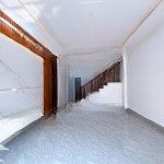 Siêu hot! bán nhà có sân riêng. di chuyển mỹ đình chỉ 15 phút, ô tô đỗ 10m, 63m2*4tầng. về ở luôn