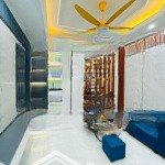 Cần bán gấp nhà dịch vọng cầu giấy, gần công viên cầu giấy, dt 37m*5t, chào 6,9 tỷ có tl