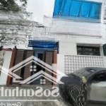 Lô góc mặt tiền thoáng ô tô vào nhà, sát hồ điều hoà nhỏ