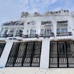 Cho thuê nhà 1trệt 2lầu 4phòng ngủ full nội thất phú hòa, thủ dầu một, bình dương