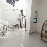 Nhà đẹp trần khát chân, 2 thoáng, gần phố, không quy hoạch dt 30m2 3 tầng giá 4 tỷ